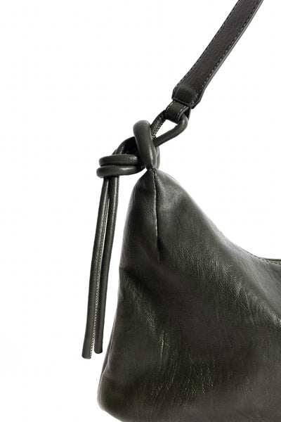 DETAILED LEATHER SHOULDER BAG