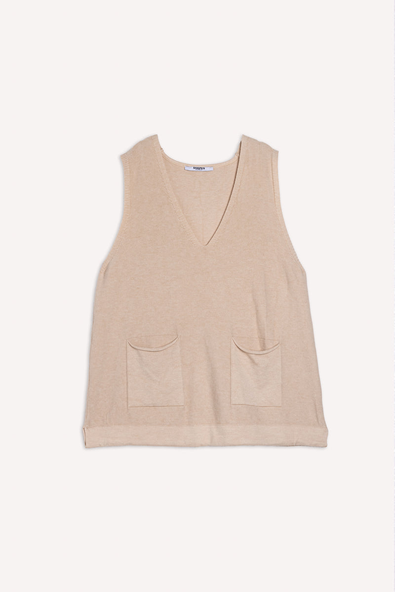 DETAILED SLEEVELESS SWEATER