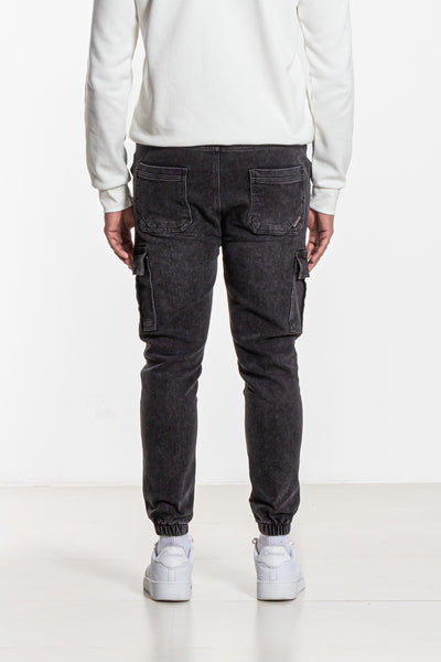 SLIM FIT CARGO JEANS