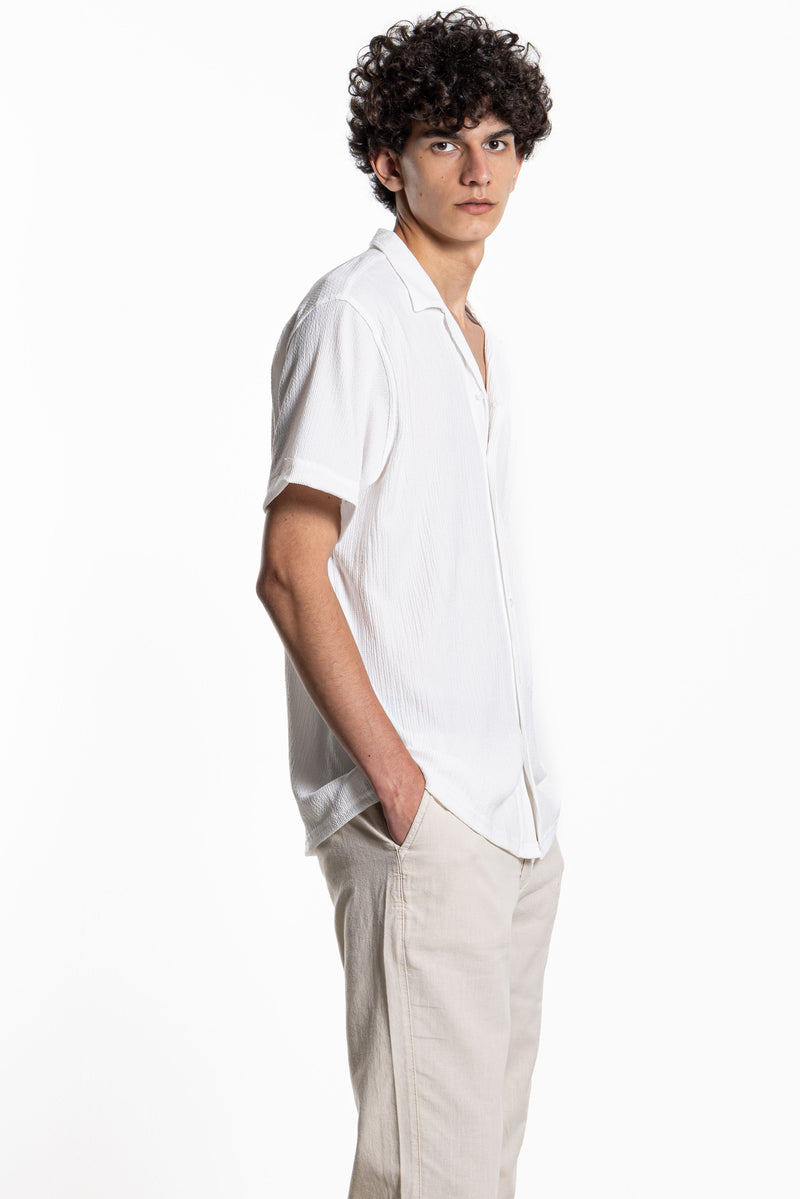 LIGHTWEIGHT SLIM FIT SHIRT