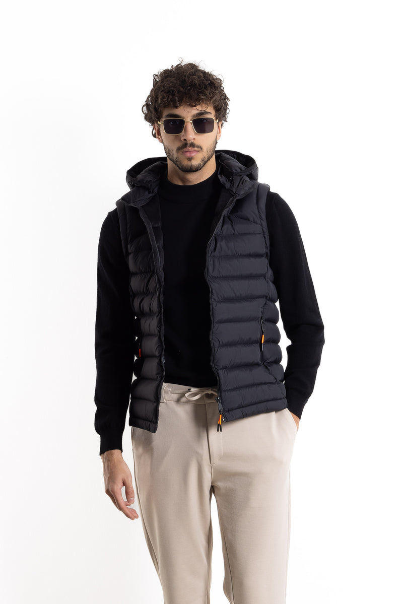 LIGHTWEIGHT HOODED GILET