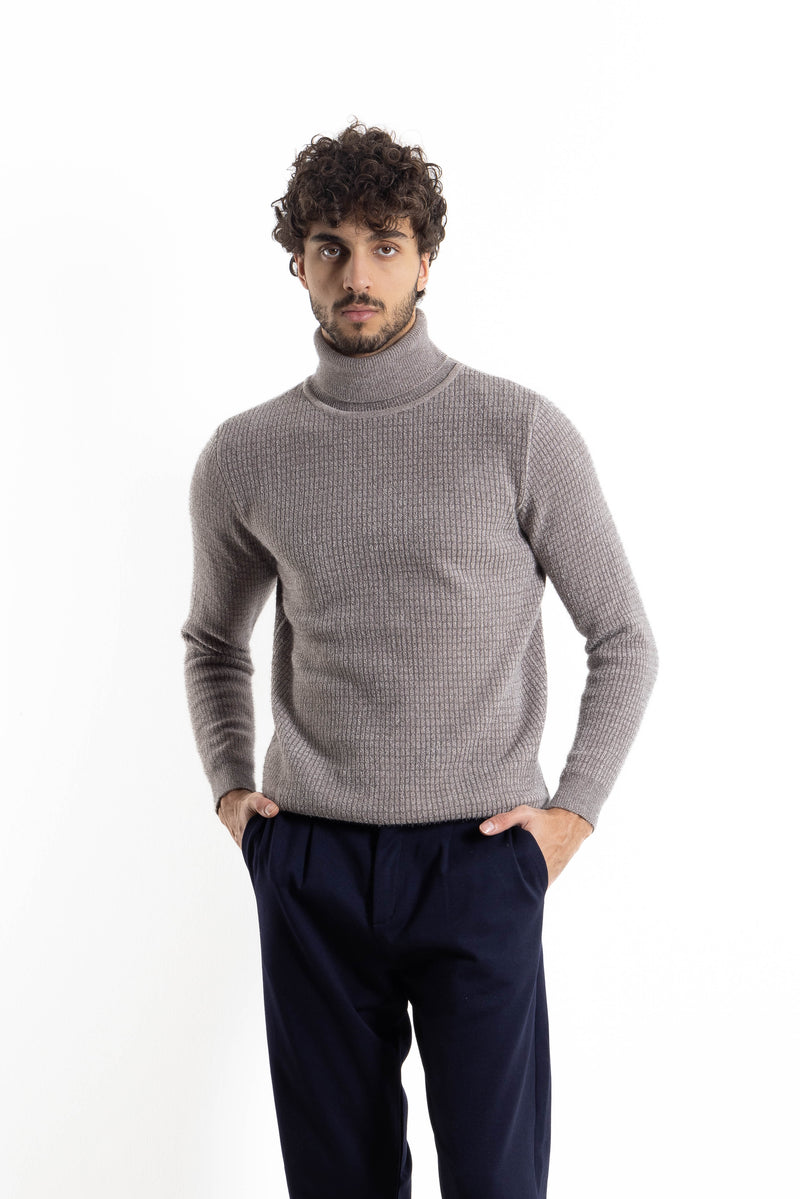 TEXTURED TURTLE NECK SWEATER