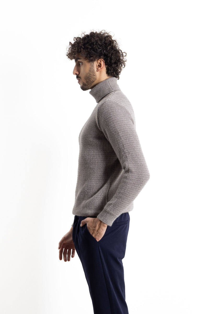 TEXTURED TURTLE NECK SWEATER