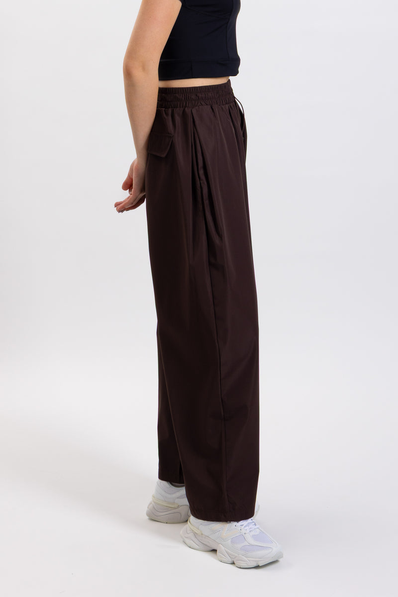 OVERSIZED PARACHUTE PANTS