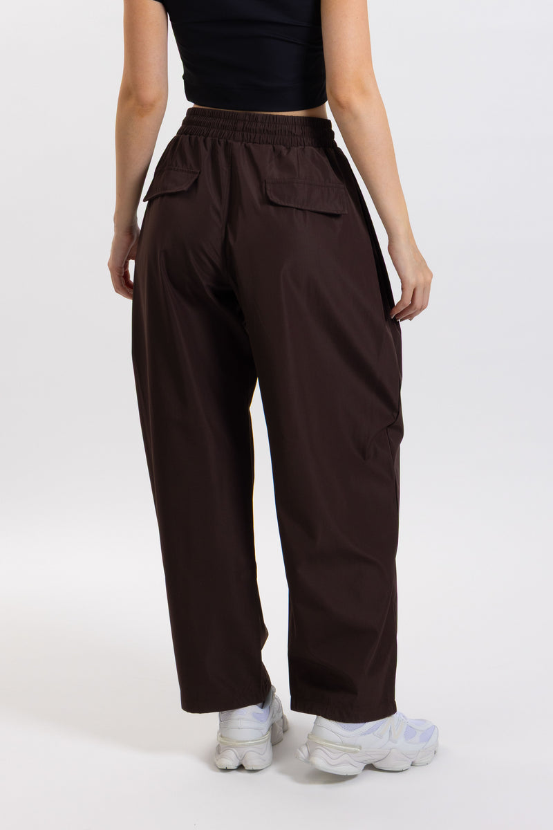 OVERSIZED PARACHUTE PANTS