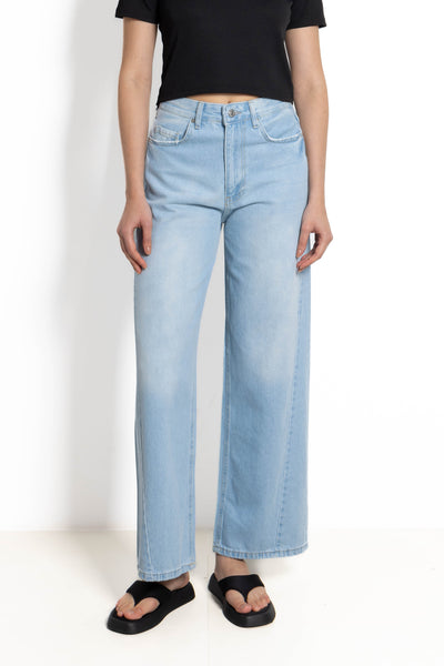 WIDE-LEG MID-RISE JEANS