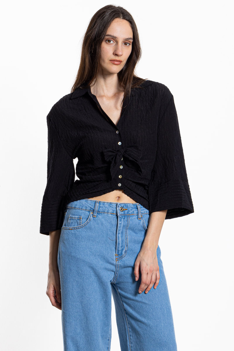 TEXTURED CROP TOP WITH KNOT