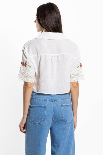 LACE DETAILED CROP TOP