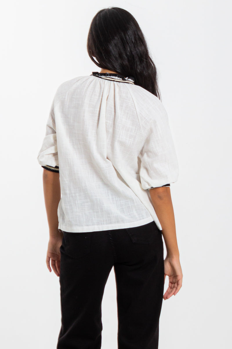 DETAILED LINEN BLEND BLOUSE