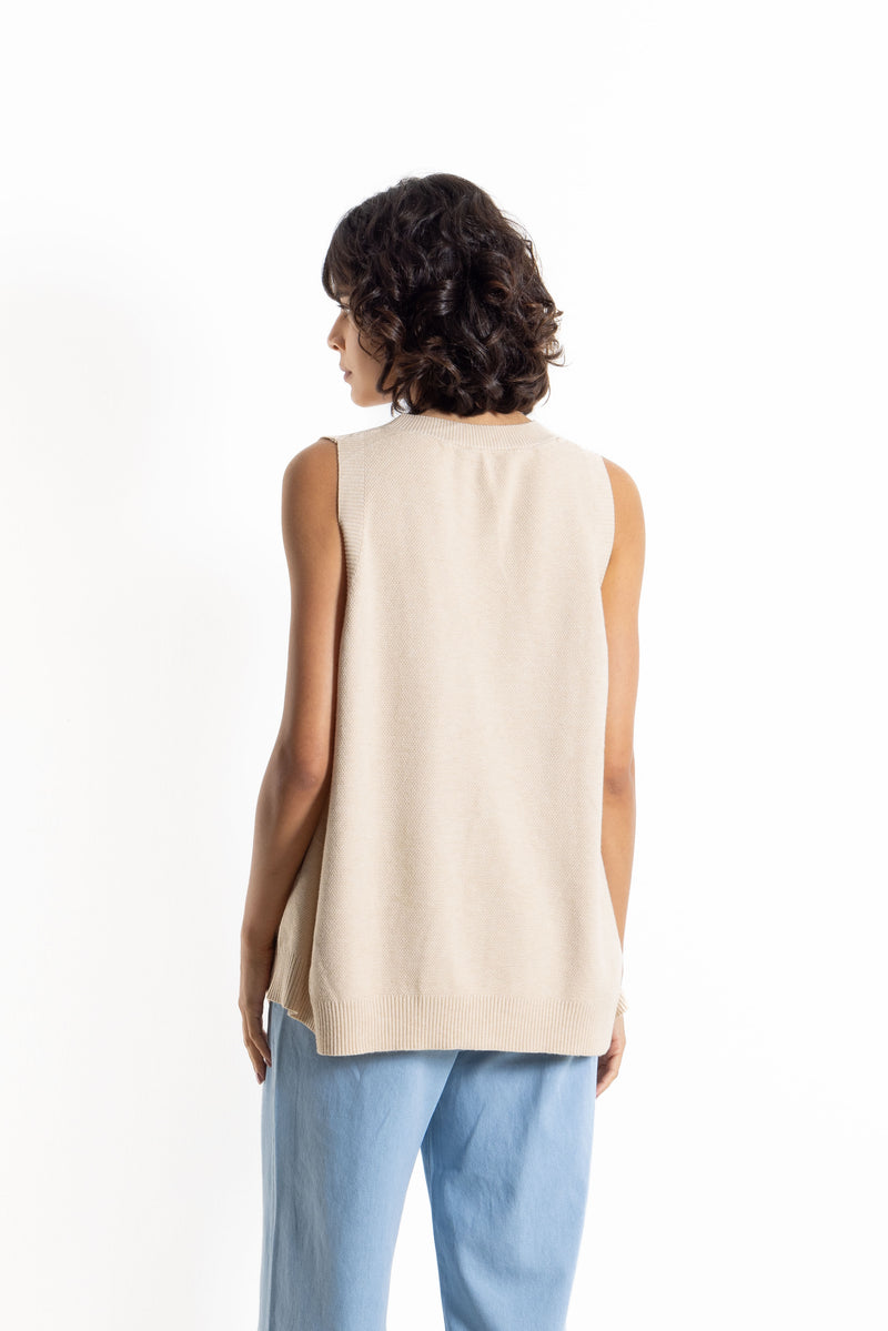 SLEEVELESS KNIT TOP