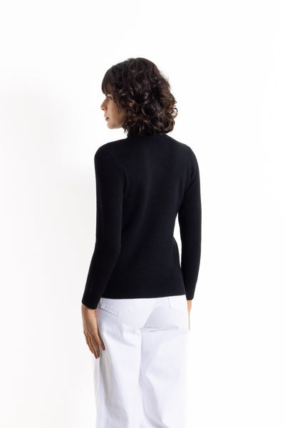 FINE KNIT TURTLE NECK TOP