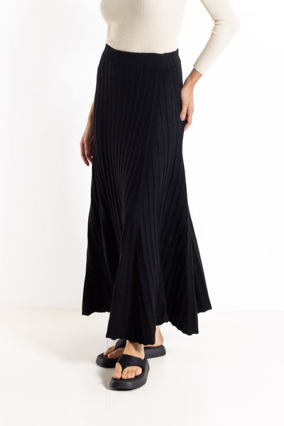 PLEATED KNIT MAXI SKIRT