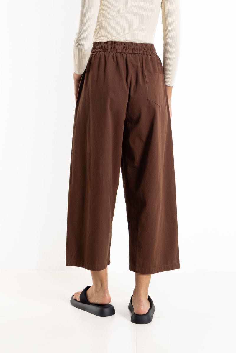 COMFORT CROP WIDE-LEG DENIM TROUSERS