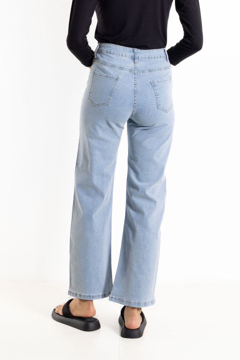 STRAIGHT FIT HIGH-WAIST JEANS