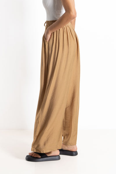 WIDE-LEG COMFORT TROUSERS