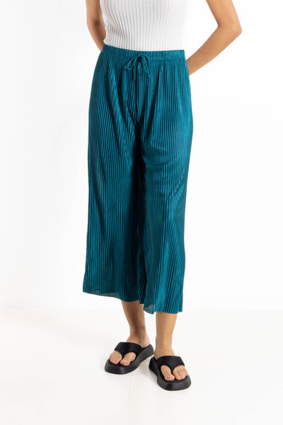 PLEATED SATIN CROPPED TROUSERS